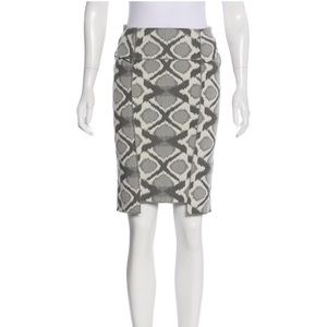 ROLAND MOURET Gray and Cream Ikat Motif Pencil Skirt – Size 4